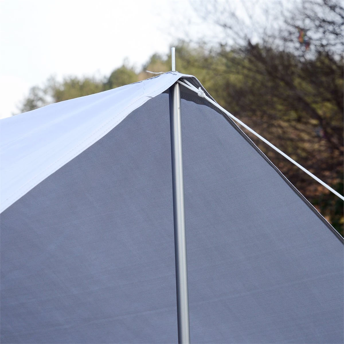 Outsunny Toldo De Refugio Portátil Impermeable Carpa Tienda De Campaña Grande Para Camping Playa Picnic Protección Solar Blanco 6 Outsunny Toldo De Refugio Portátil Impermeable Carpa Tienda De Campaña Grande Para Camping Playa Picnic Protección Solar Blanco - Imagen 4
